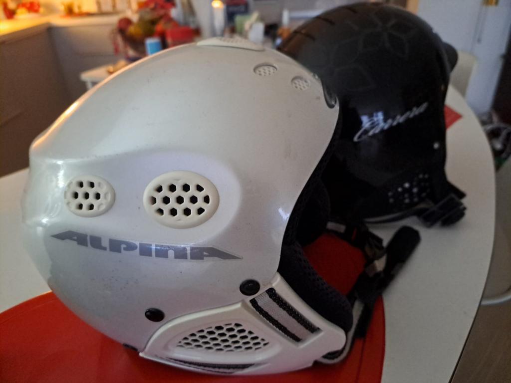 Mooie witte skihelm. Merk Alpina, Ophalen of Verzenden, Helm of Bescherming