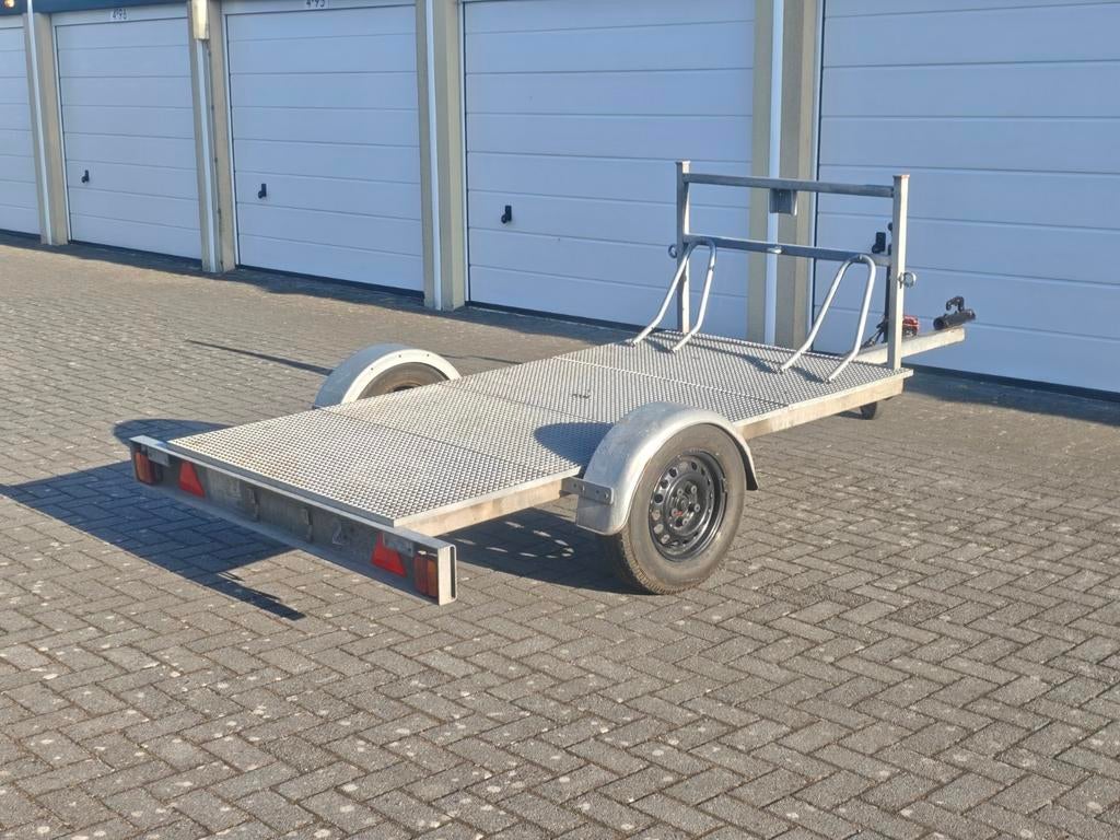 2x motor kar, Auto-onderdelen, Overige Auto-onderdelen, Ophalen of Verzenden, Nieuw