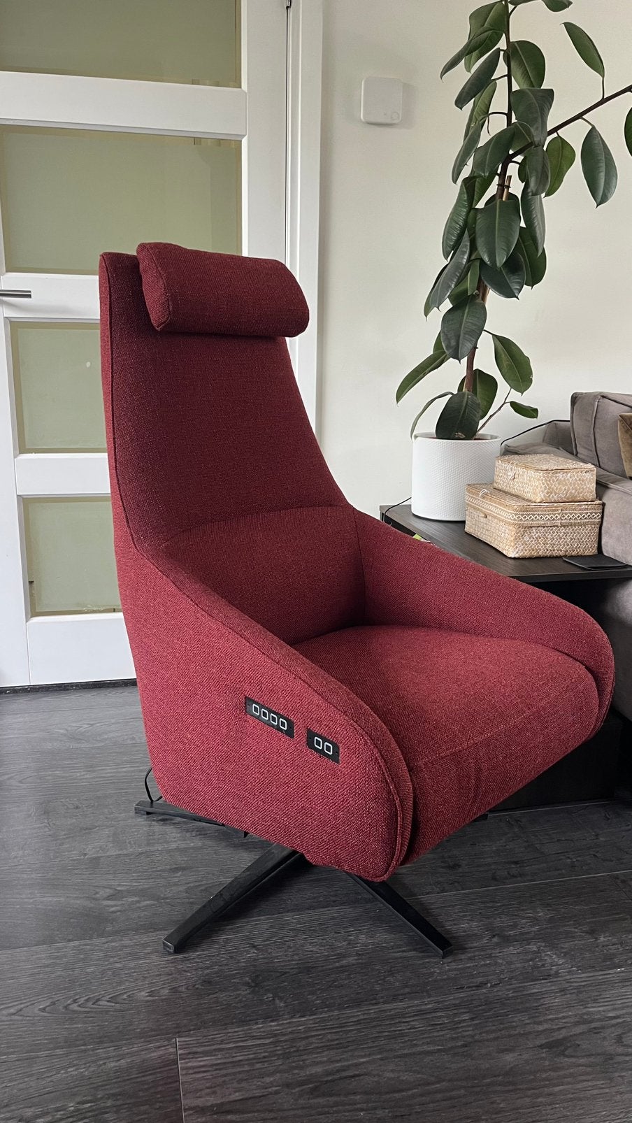 Prominent Elektrische Relaxfauteuil A-100 Rood Stof L, Ophalen, Minder dan 75 cm, Zo goed als nieuw, Stof