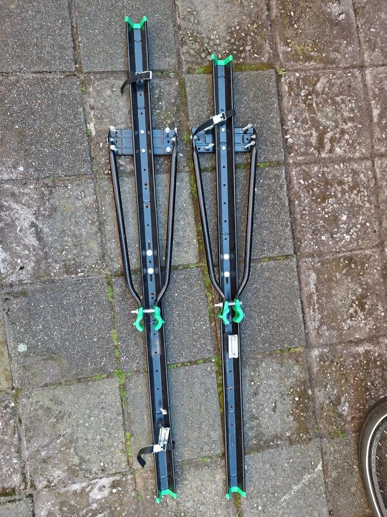 2x Fietsendrager voor dakdragers of vouwwagen, Auto diversen, Dakdragers, Ophalen of Verzenden, Gebruikt