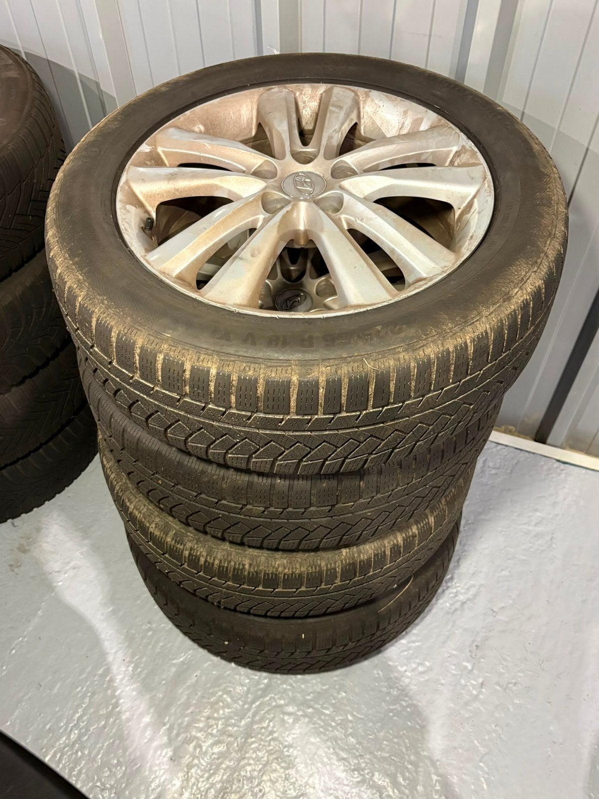 Originele Hyundai velgen met Continental winterband, Ophalen, Gebruikt