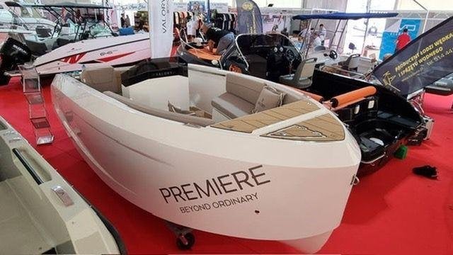 Valory V570 (2026) + Trailer | Zadar / Bezorging mogelijk, Benzine, Overige merken, 35 cm, Buitenboordmotor