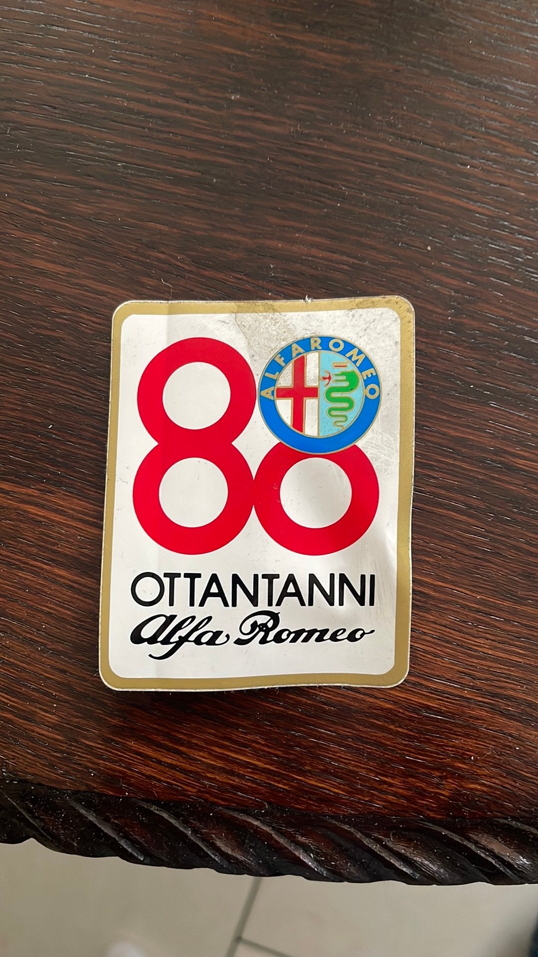 Alfa romeo ottantanni vintage jubileum sticker, Verzamelen, Ophalen of Verzenden, Zo goed als nieuw, Speelkaart(en)