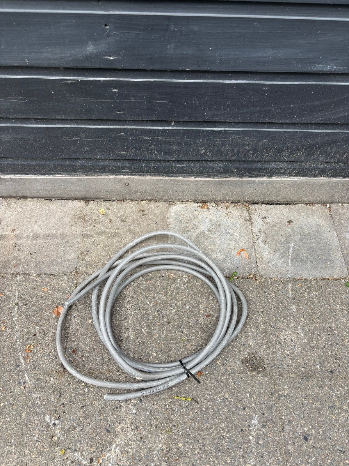 6 meter Draka grondkabel 2x2.5 + 2.5 mm2, Doe-het-zelf en Verbouw, Elektra en Kabels, Ophalen of Verzenden, Gebruikt, Draka, Kabel of Snoer