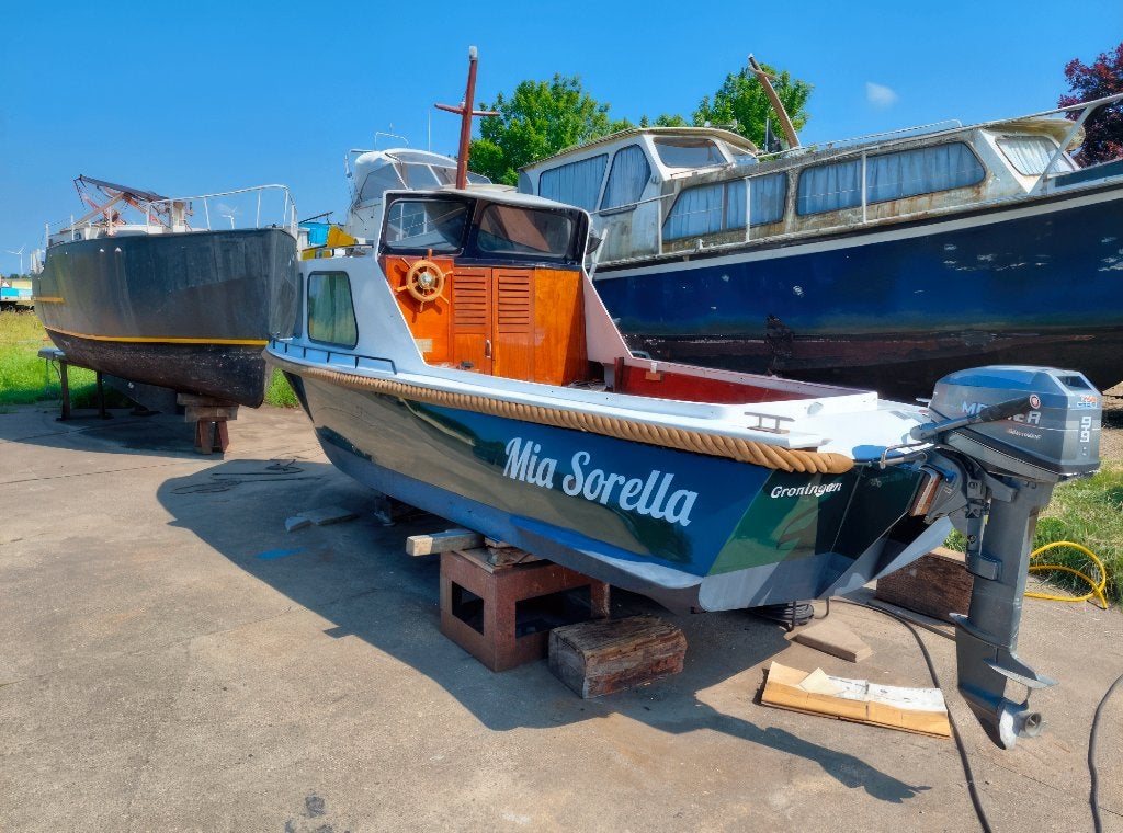 Stalen Kajuitboot Donkergroen Wit Incl. 9.9PK Mariner Motor, Gebruikt, Kajuitboot, Buitenboordmotor, 1.00 - 1.50 meter