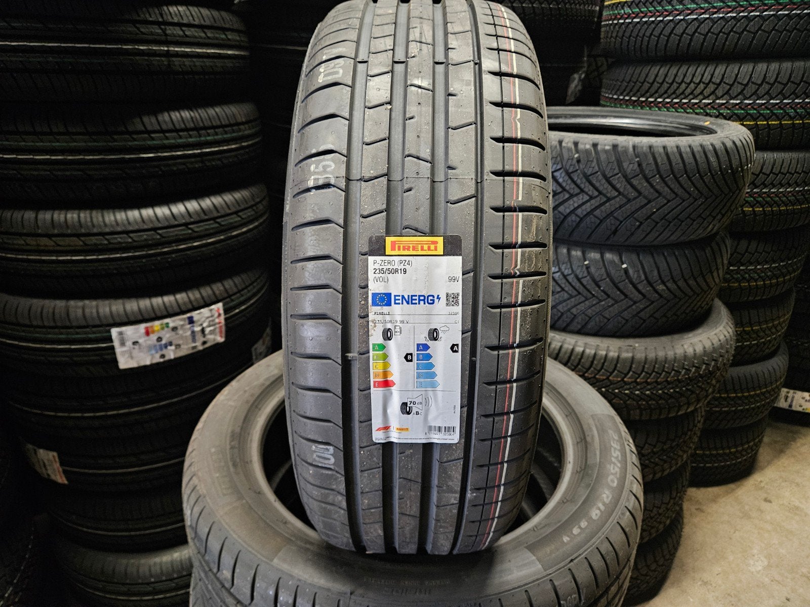 Nieuwe zomerbanden 235 50 19 Pirelli P Zero, 19 inch, Nieuw, Ophalen of Verzenden, 235 mm