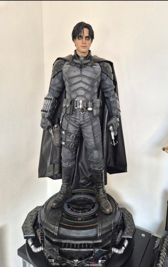 Prime one studio The Batman 1/3 statue +  extra2 busts, Verzamelen, Poppetjes en Figuurtjes, Zo goed als nieuw, Ophalen of Verzenden
