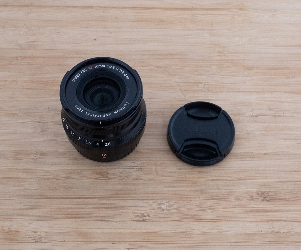 Fujifilm 16mm F/2.8 lens, Ophalen, Zo goed als nieuw, Groothoeklens