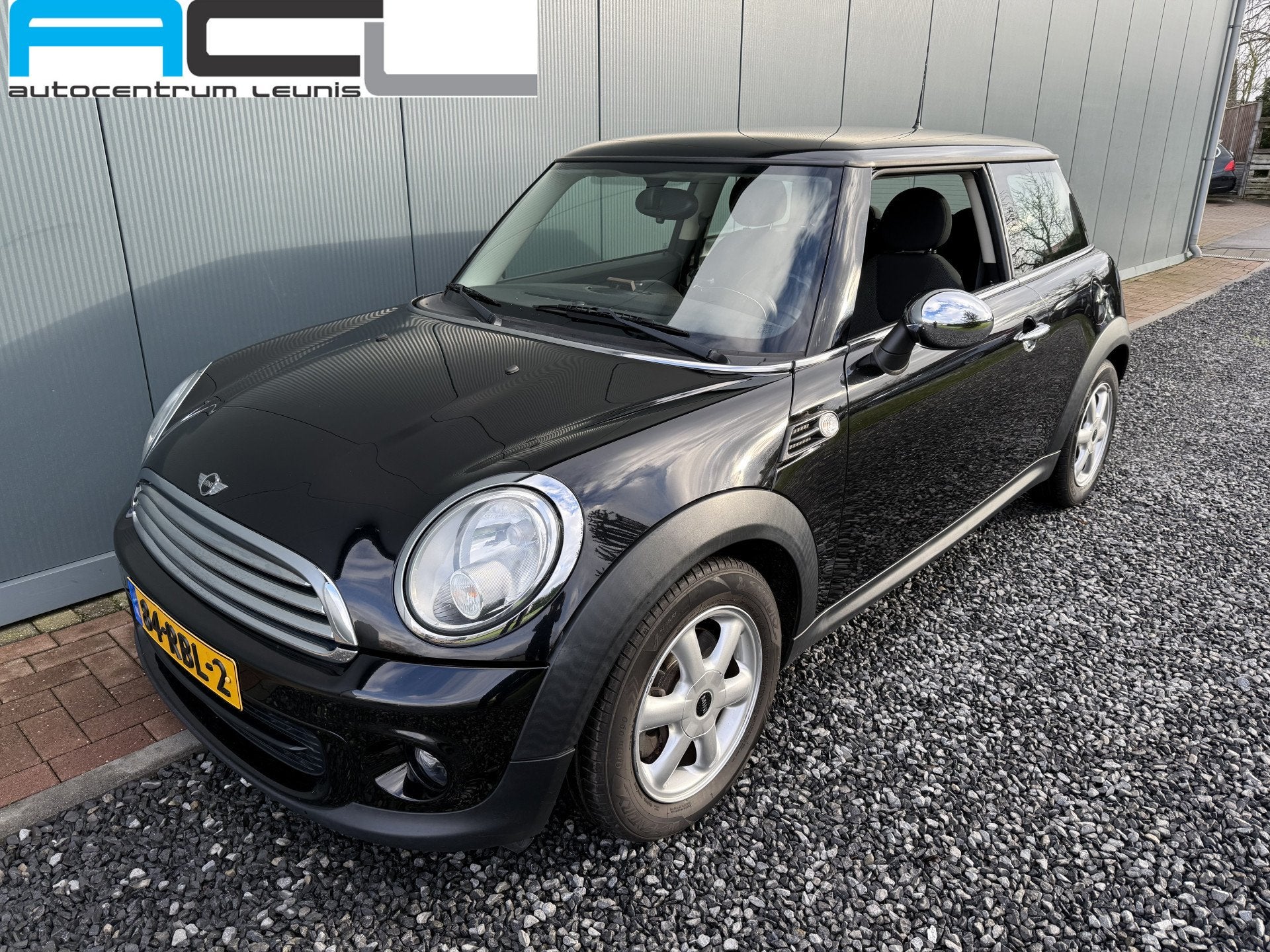 MINI Mini 1.6 One Business Line 3-drs (bj 2011), Voorwielaandrijving, Euro 5, Stof, Zwart