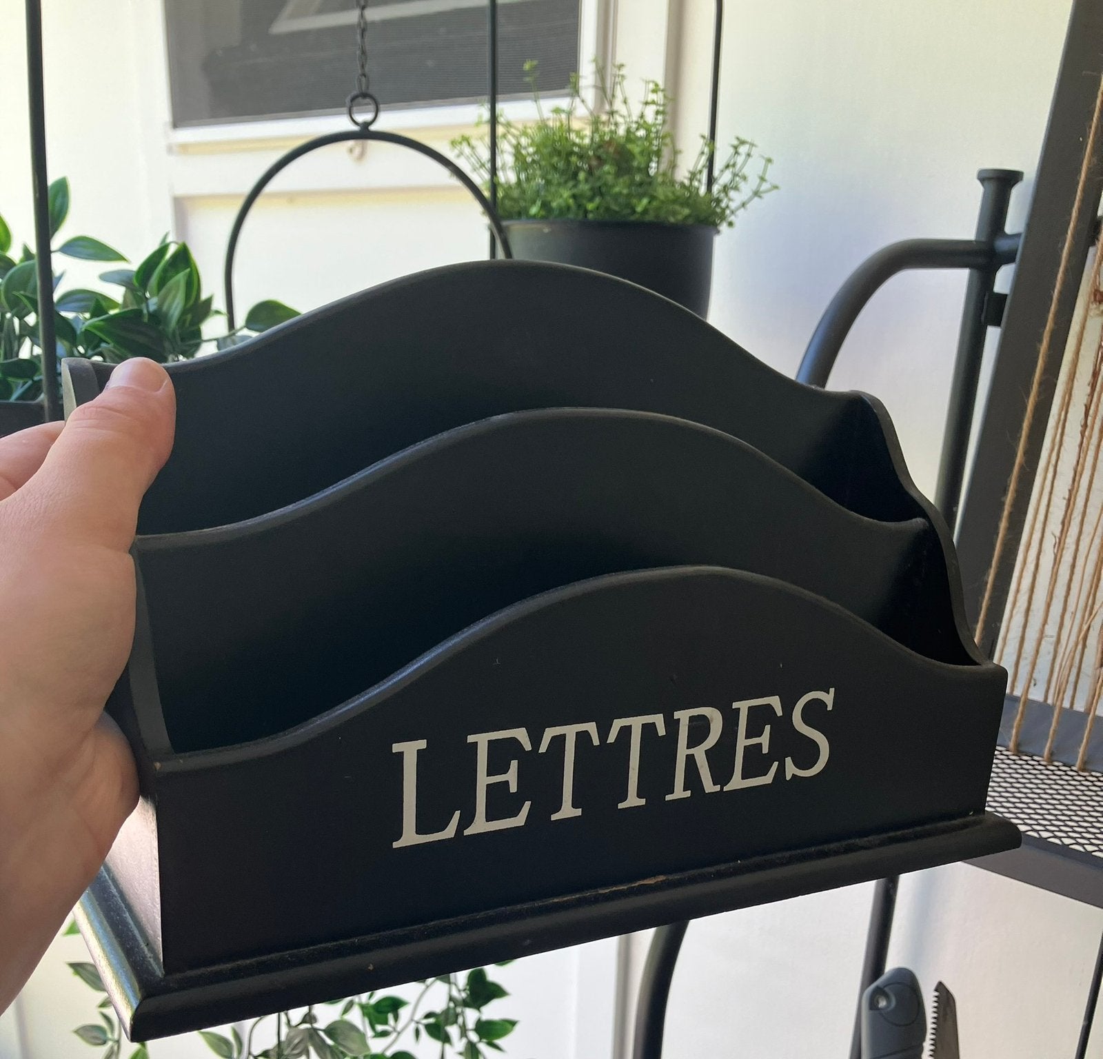 Lettres postvak postmand brievenstandaard zwart wit hout, Ophalen of Verzenden, Zo goed als nieuw