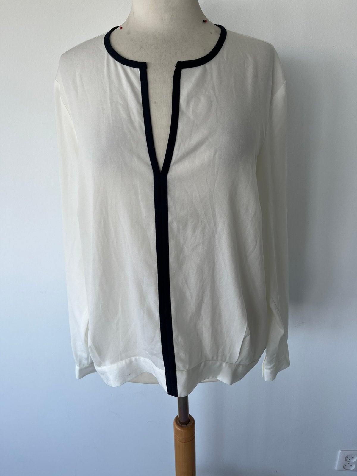room witte blouse met zwart accent van River Woods  maat 44, Ophalen of Verzenden, Nieuw, Maat 42/44 (L), Overige kleuren