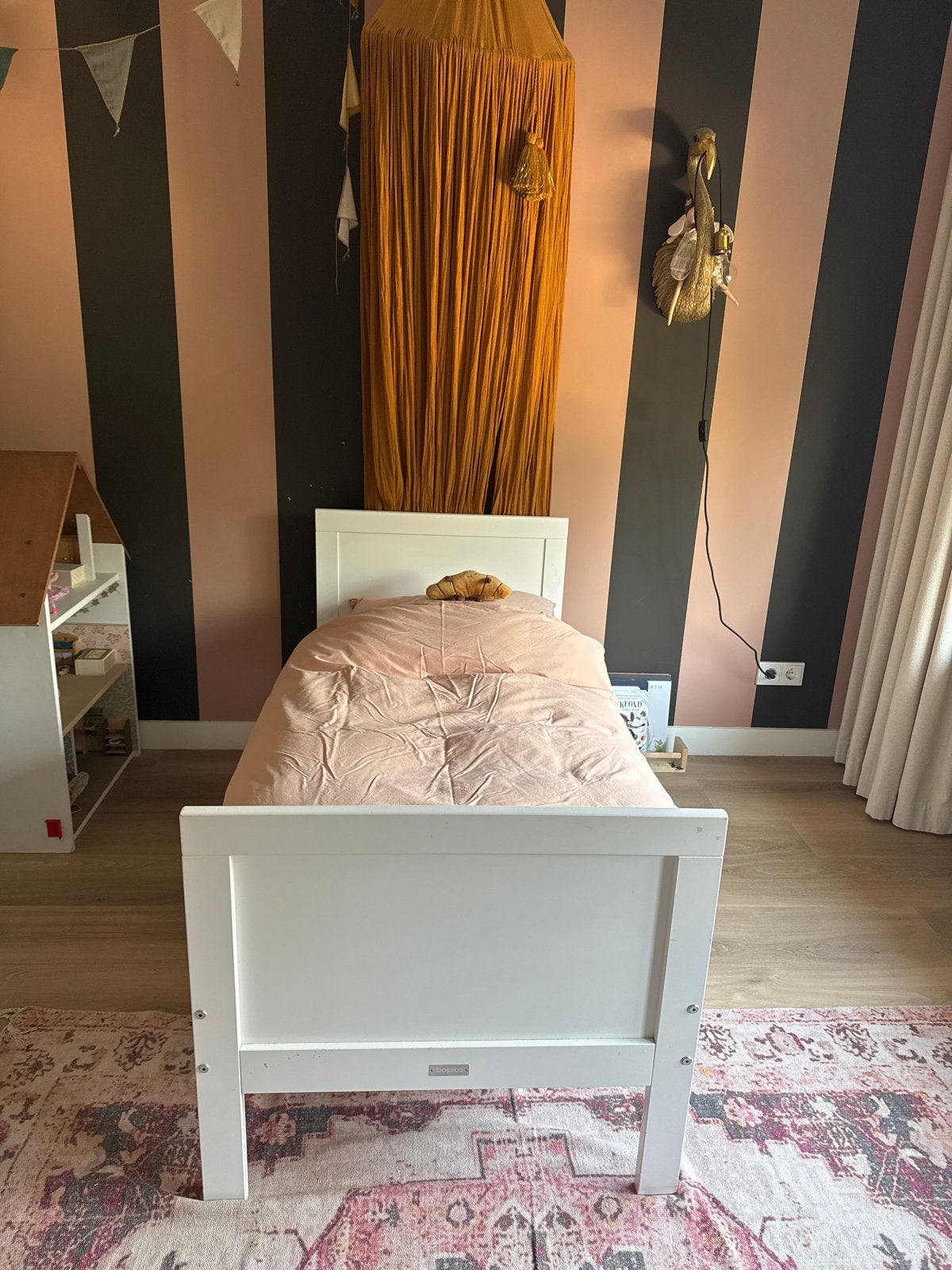 Peuterbedje wit met matras - Bopita, Kinderen en Baby's, Ophalen, Gebruikt, 70 tot 85 cm, 140 tot 160 cm