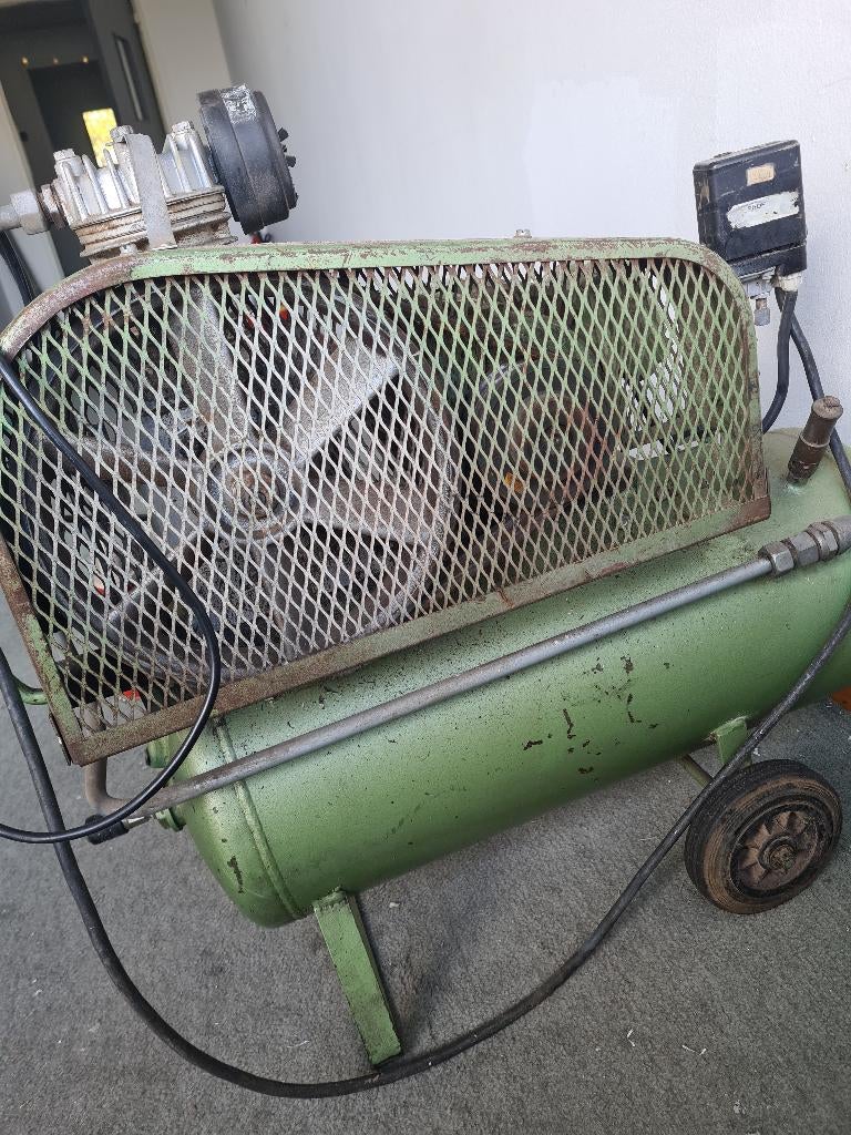 Compressor, Ophalen, Gebruikt, 400 tot 800 liter/min, Mobiel