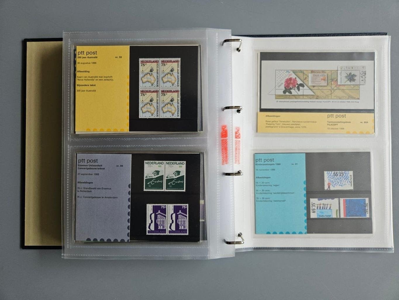 4 luxe albums met alle postzegelmapjes nr 1 t/m 239 compleet, Verzenden, Verzamelalbum