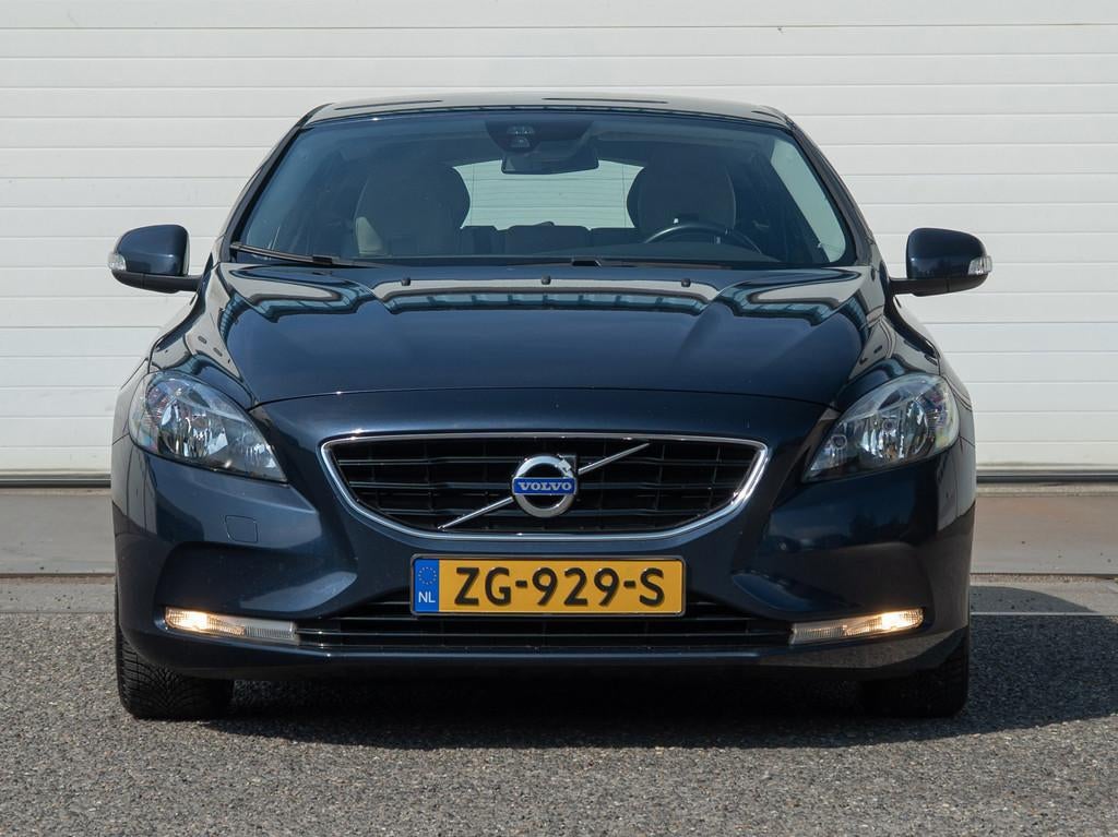 Volvo V40 1.6 D2 (2015) 114 PK Kinetic | Leder | PDC | Clima, Voorwielaandrijving, Euro 5, Gebruikt, 4 cilinders