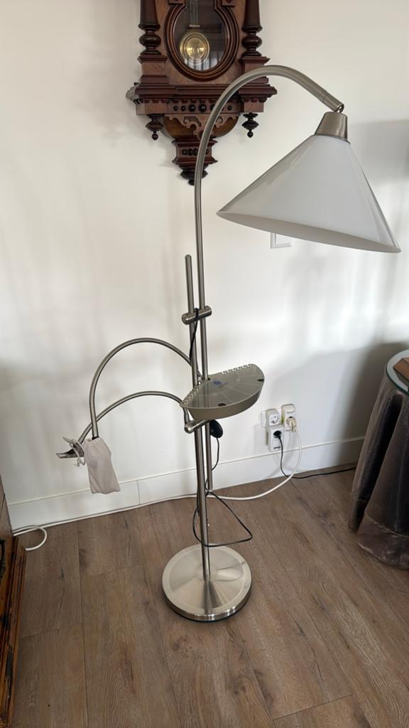 Daglichtlamp met vergrootglas en opbergbakje, Ophalen, Gebruikt, Metaal, 100 tot 150 cm