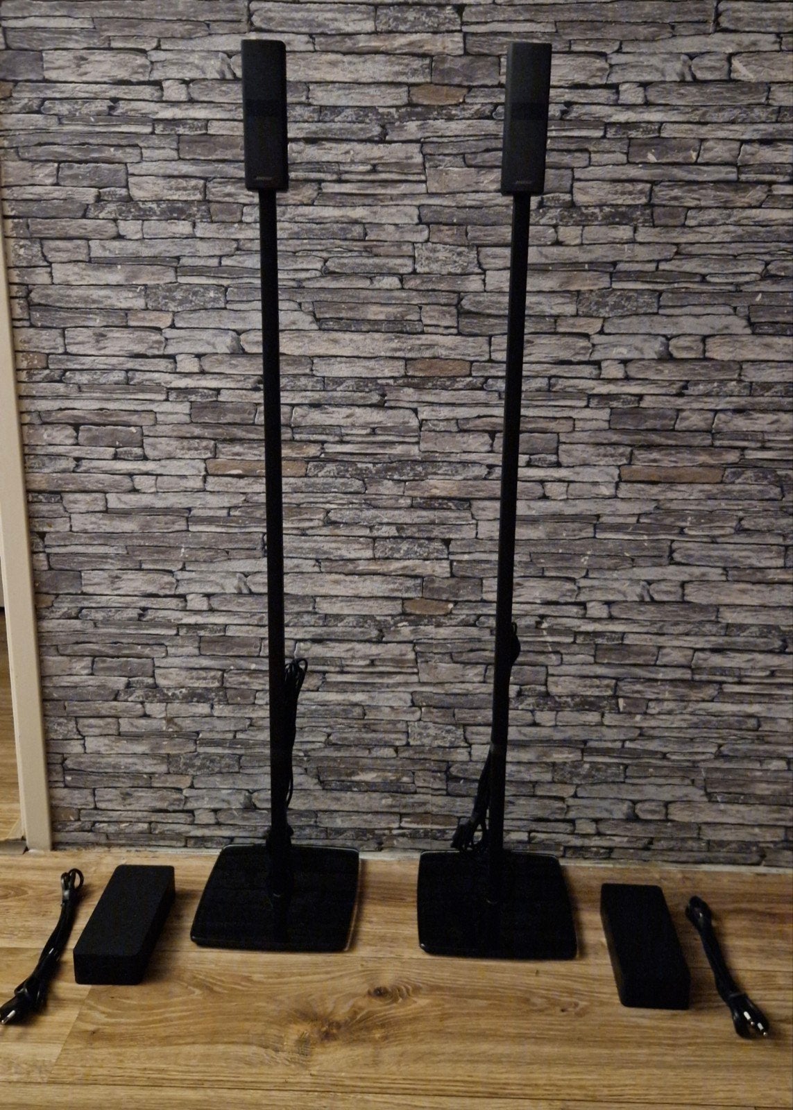 Bose 700 Surround speakers Met Originele Bose Vloerstandaard, Ophalen of Verzenden, Zo goed als nieuw, Bose