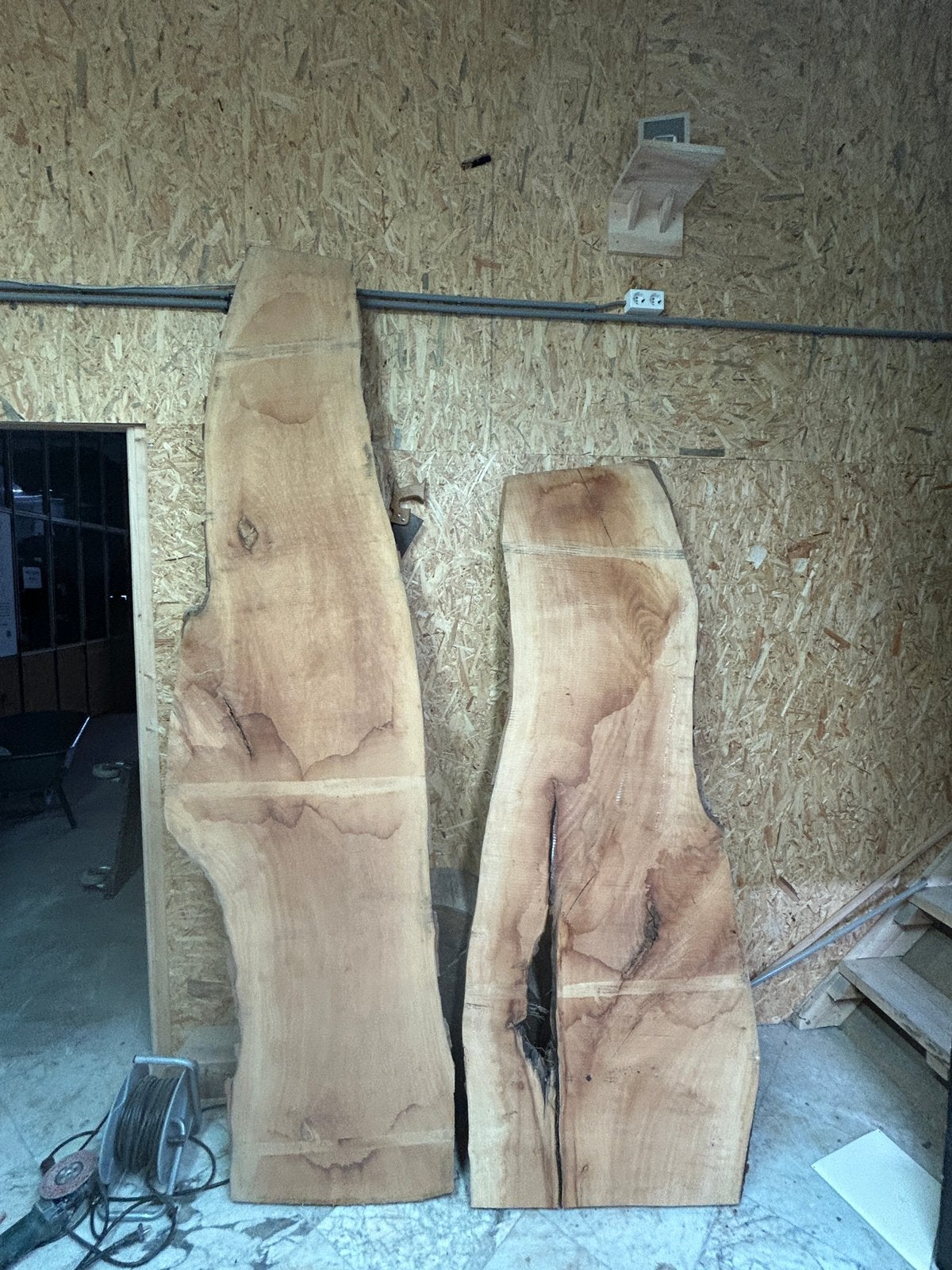 2 schaaldelen plataan, Ophalen of Verzenden, Zo goed als nieuw, Plank, 50 mm of meer