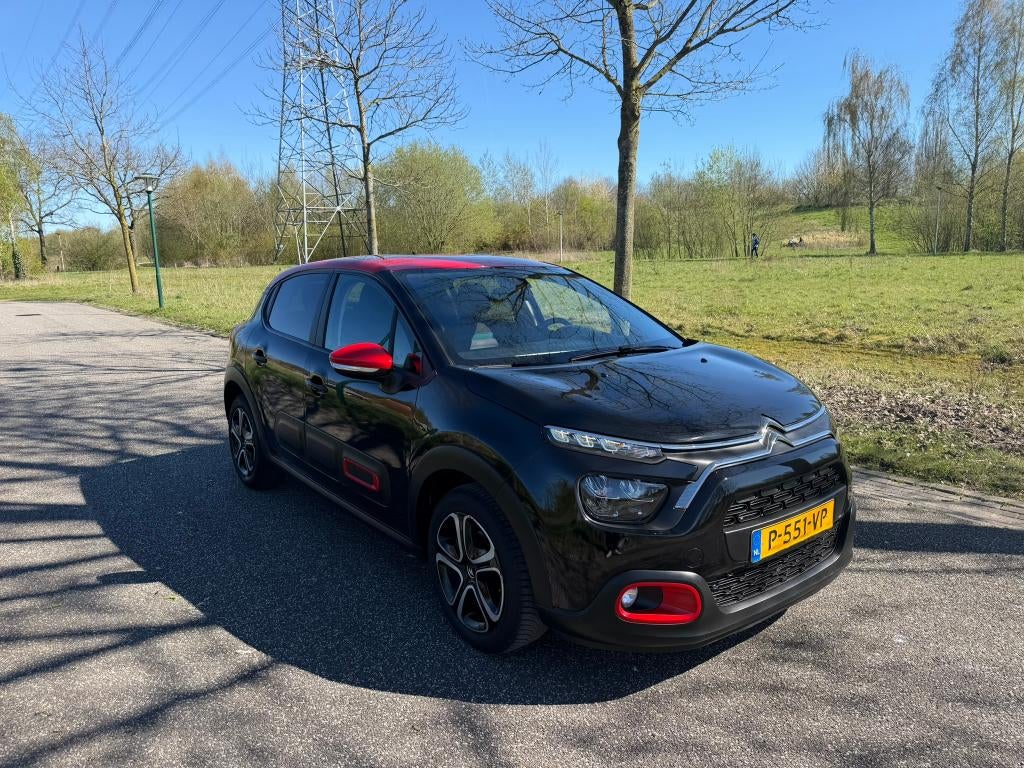 Citroen C3 2022 Shine Zwart Navi Apple Carplay Park GARANTIE, Auto's, Citroën, Voorwielaandrijving, 83 pk, 40 €/maand, Euro 6