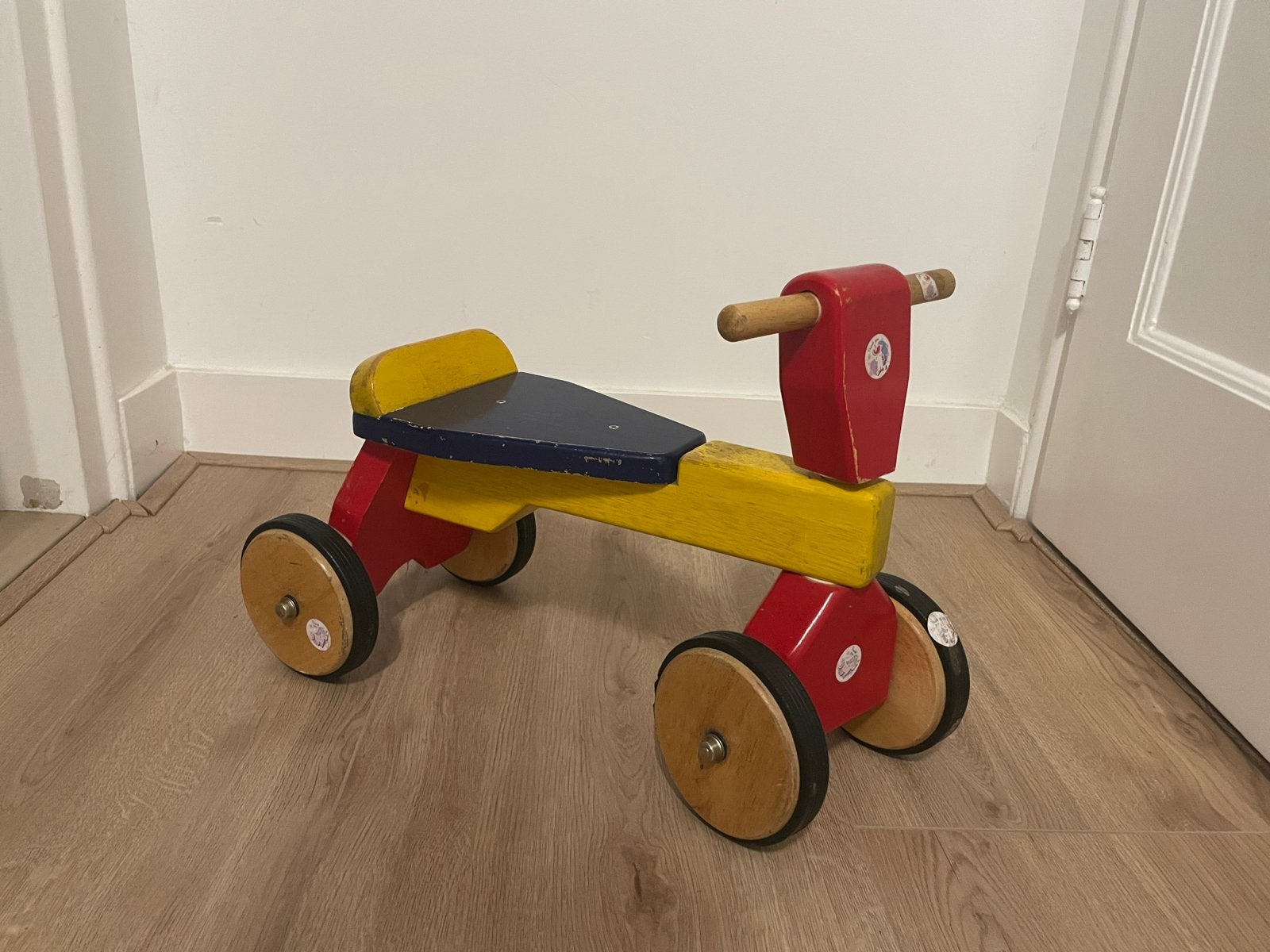 Houten loopfiets - Rood/Geel/Blauw