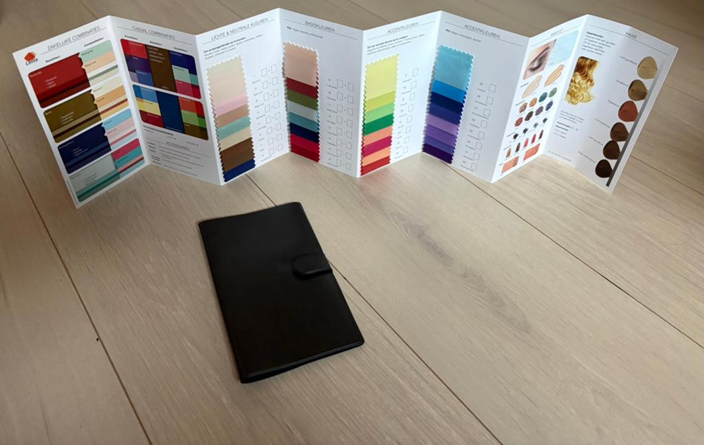 Luxe kleurenpaspoorten voor kleurenanalyse, Overige materialen, Verzenden, Nieuw, Minder dan 30 cm