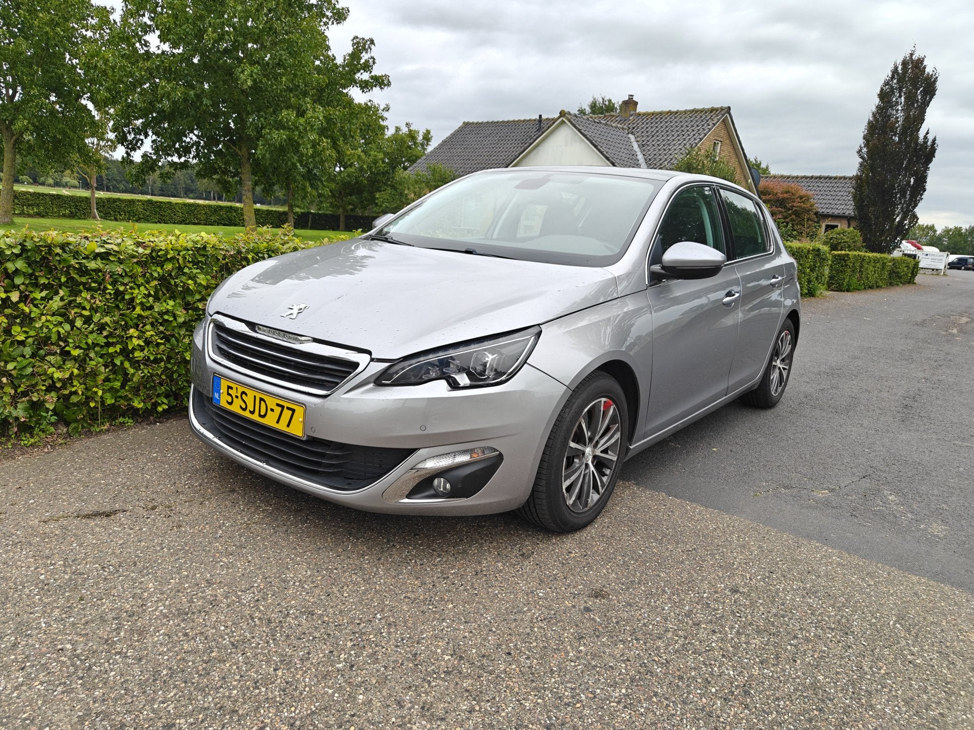 Peugeot 308 1.6 THP Première CLIMA/NAVI/PANO BJ 2013, Auto's, Euro 5, Stof, Gebruikt, 4 cilinders