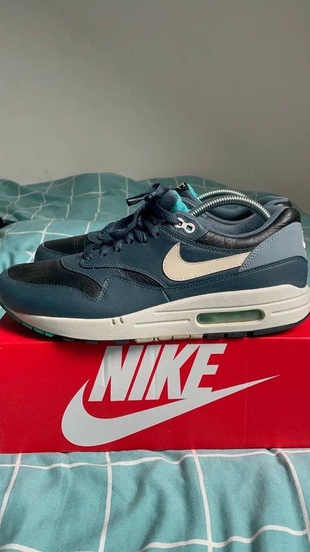 Nike Air Max 1 Sneakers - 44 Donkerblauw met witte accenten, Blauw, Nike, Ophalen of Verzenden, Sneakers of Gympen