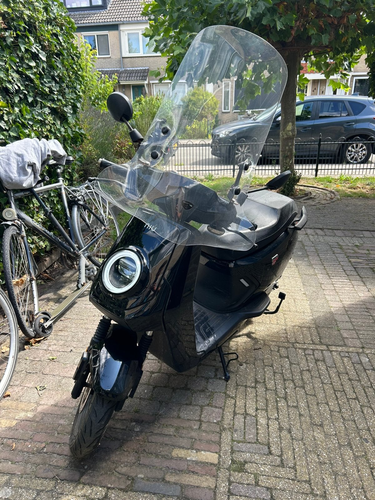 Elektrische scooter NIU MQI GT lite 45 km/p uur, Fietsen en Brommers, Scooters | Overige merken, Ophalen, Gebruikt, Maximaal 45 km/u