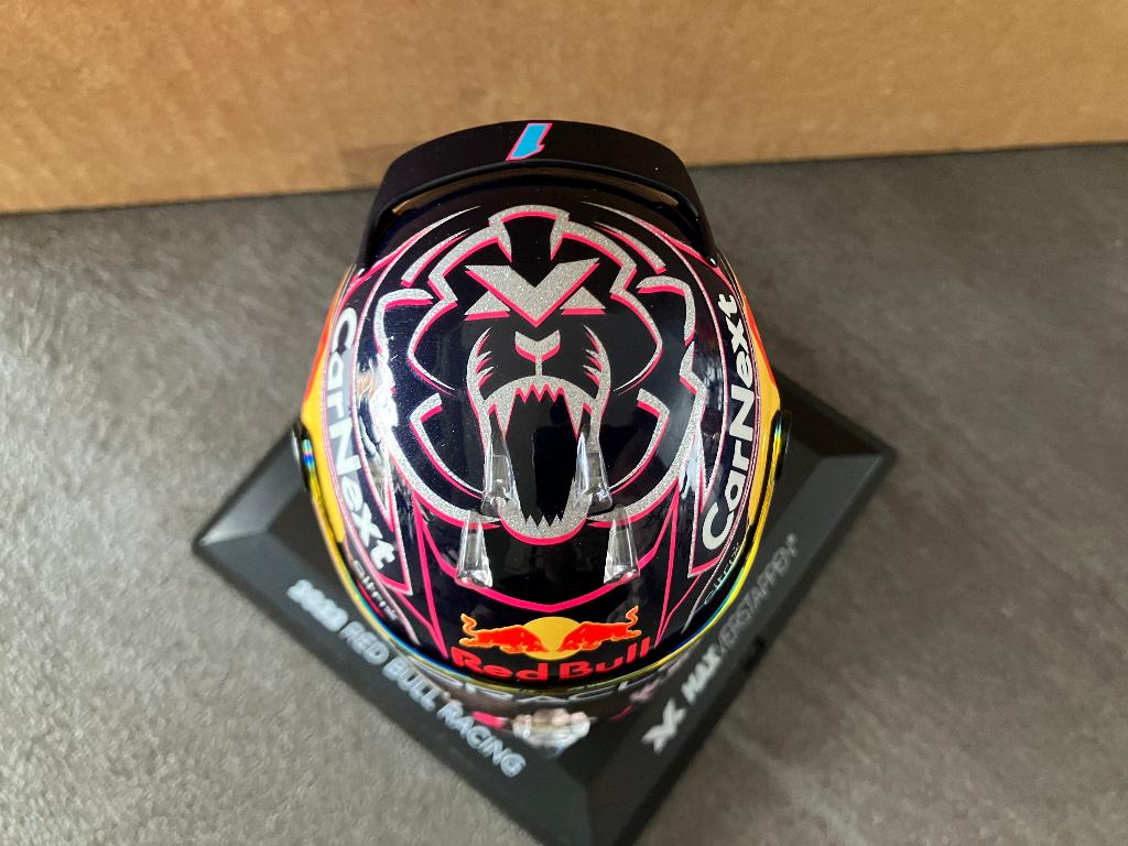✅ Max Verstappen 1:4 helm 2022 Miami GP Red Bull RB18, Verzamelen, Automerken, Motoren en Formule 1, Ophalen of Verzenden, Nieuw