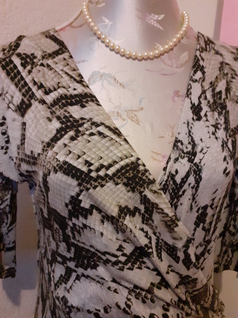 Jurk met mooie croco print van Promiss maat M ! Nieuw !, Maat 38/40 (M), Promiss, Meerkleurig, Nieuw