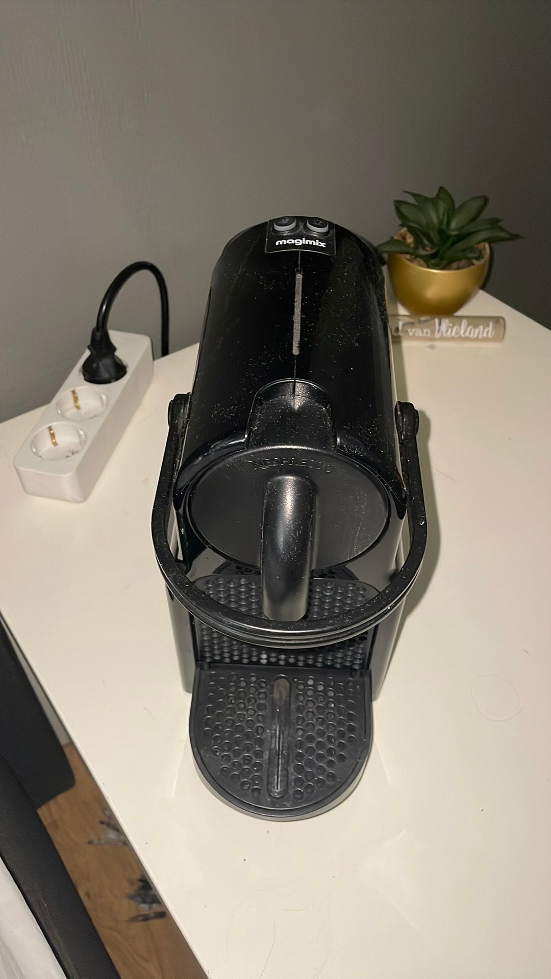 Nespresso koffiezetapparaat, Witgoed en Apparatuur, Koffiepads en cups, Espresso apparaat, Ophalen of Verzenden, Zo goed als nieuw