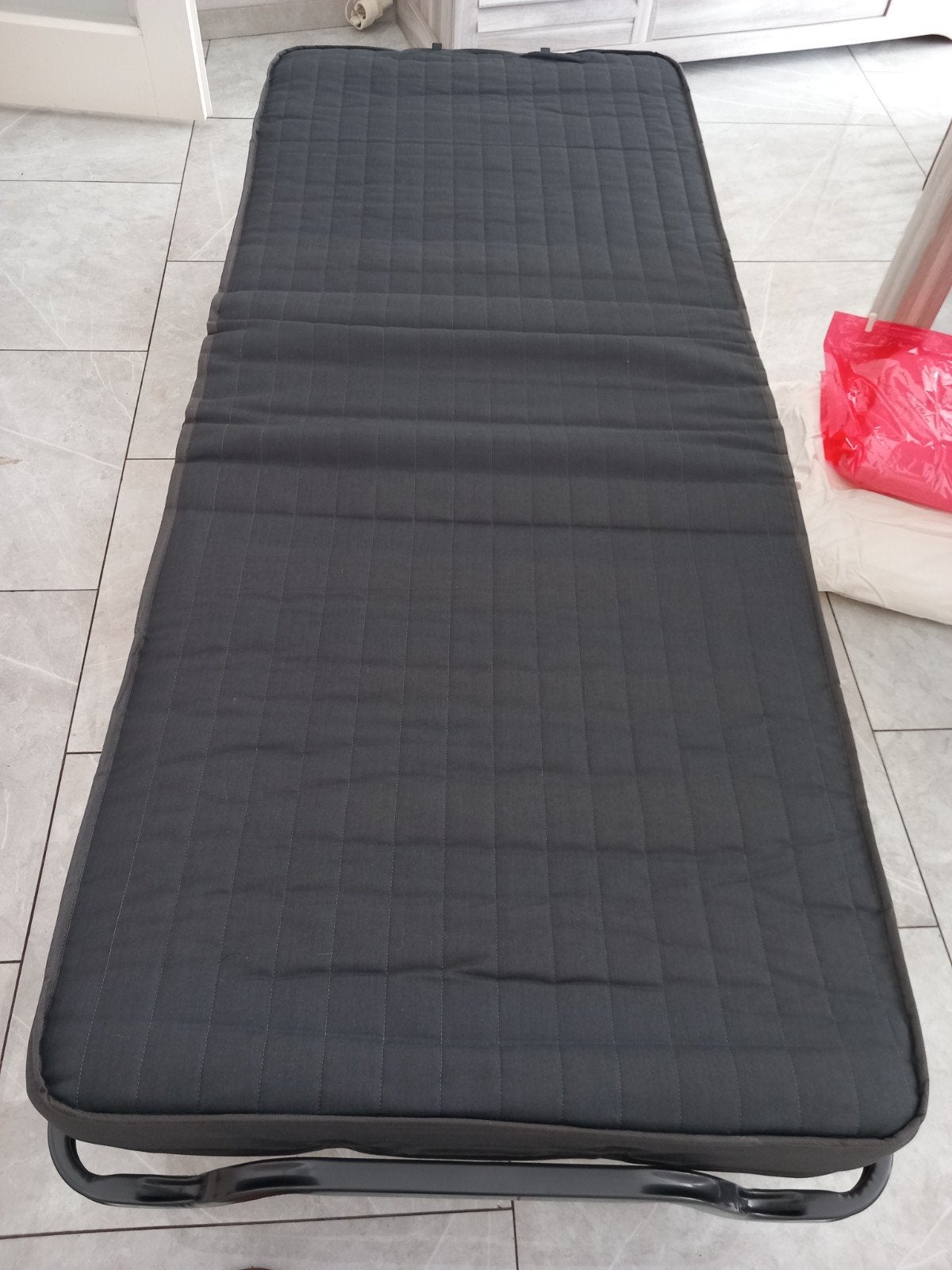Opklapbaar logeerbed Bina 190x80 cm - Zo goed als nieuw, Huis en Inrichting, Ophalen of Verzenden