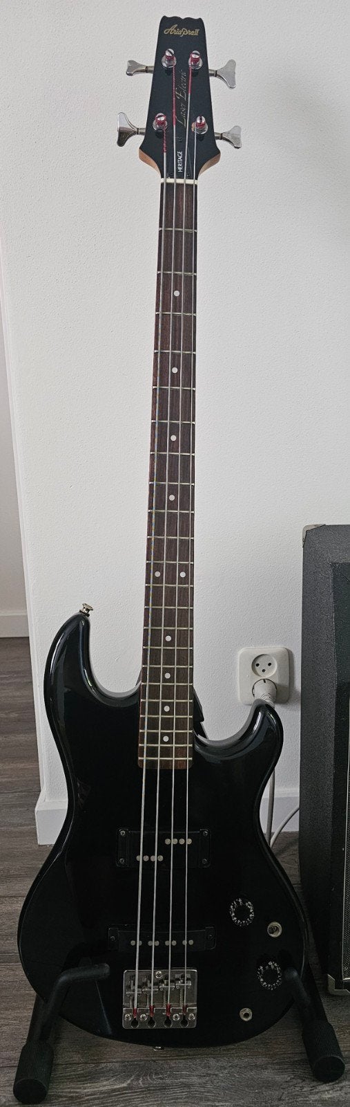 Aria Pro II Laser Electric Heritage basgitaar zwart, Ophalen, Gebruikt, Elektrisch, 6-snarig