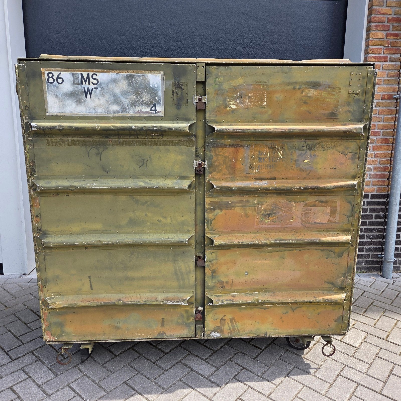 Militaire opslagkist op wielen - 170x83x169 cm, Ophalen, Gebruikt
