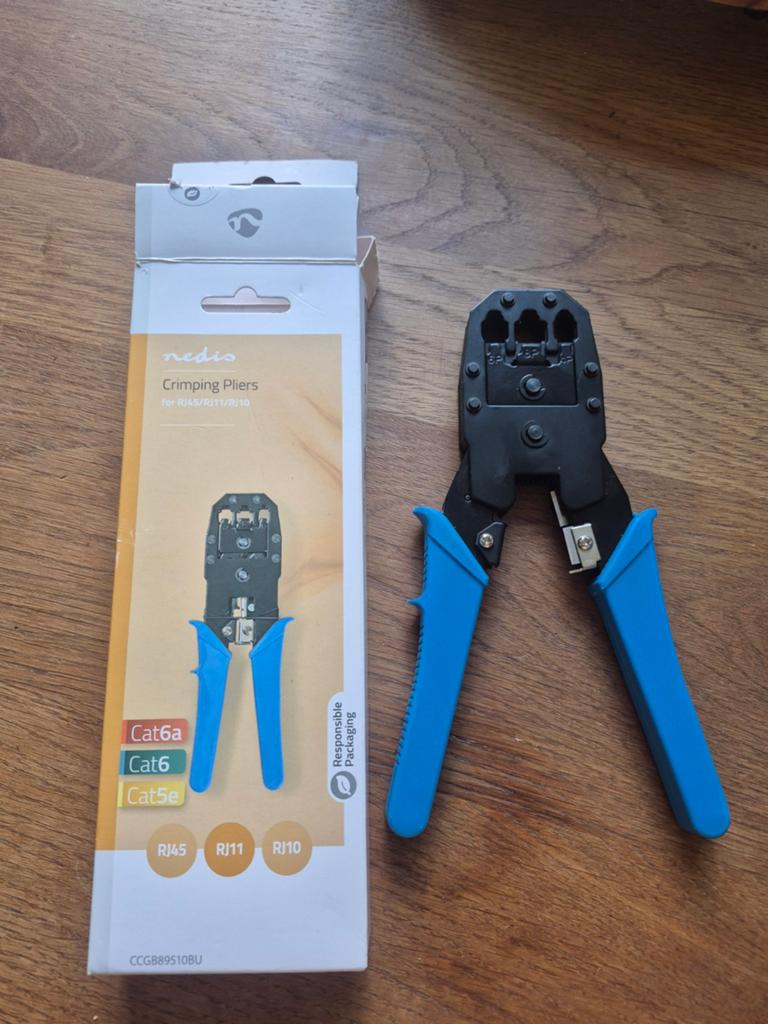 Nedis krimptang voor RJ45, RJ12, RJ11 en RJ10 connectoren /, Ophalen of Verzenden, Zo goed als nieuw, Kabel of Snoer