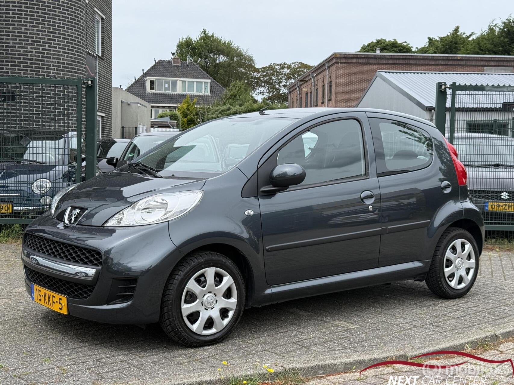 Peugeot 107 1.0-12V Sublime Lage km stand, Voorwielaandrijving, Stof, Gebruikt, 4 stoelen