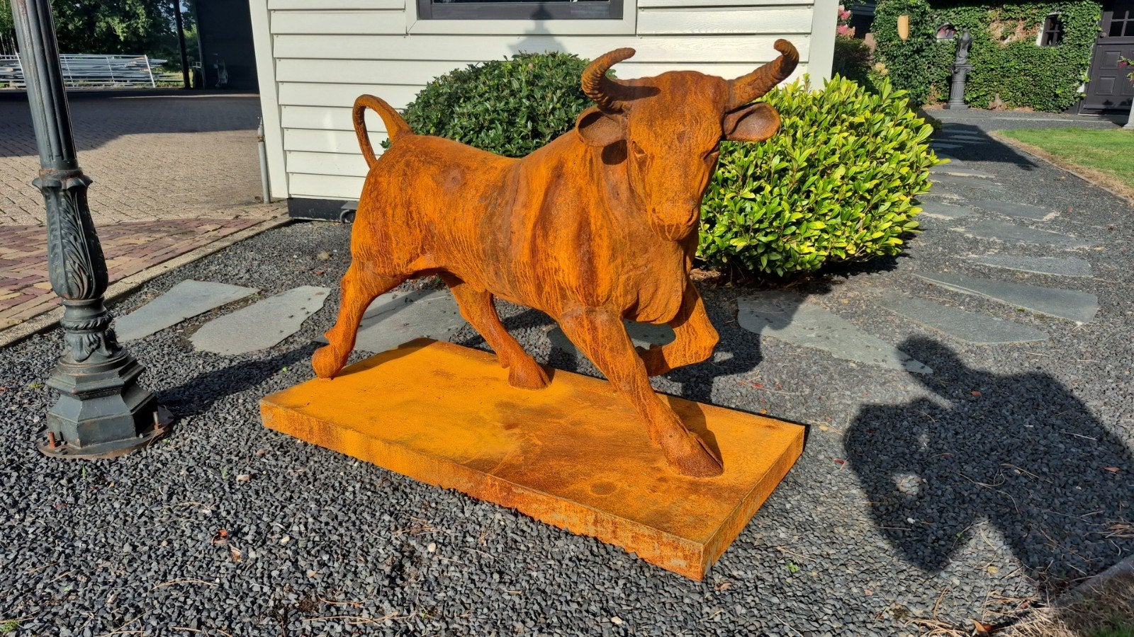 Grote gietijzeren   Tuinbeelden: Stier, Paard, Hert, Tuin en Terras, Ophalen of Verzenden, Nieuw, Metaal