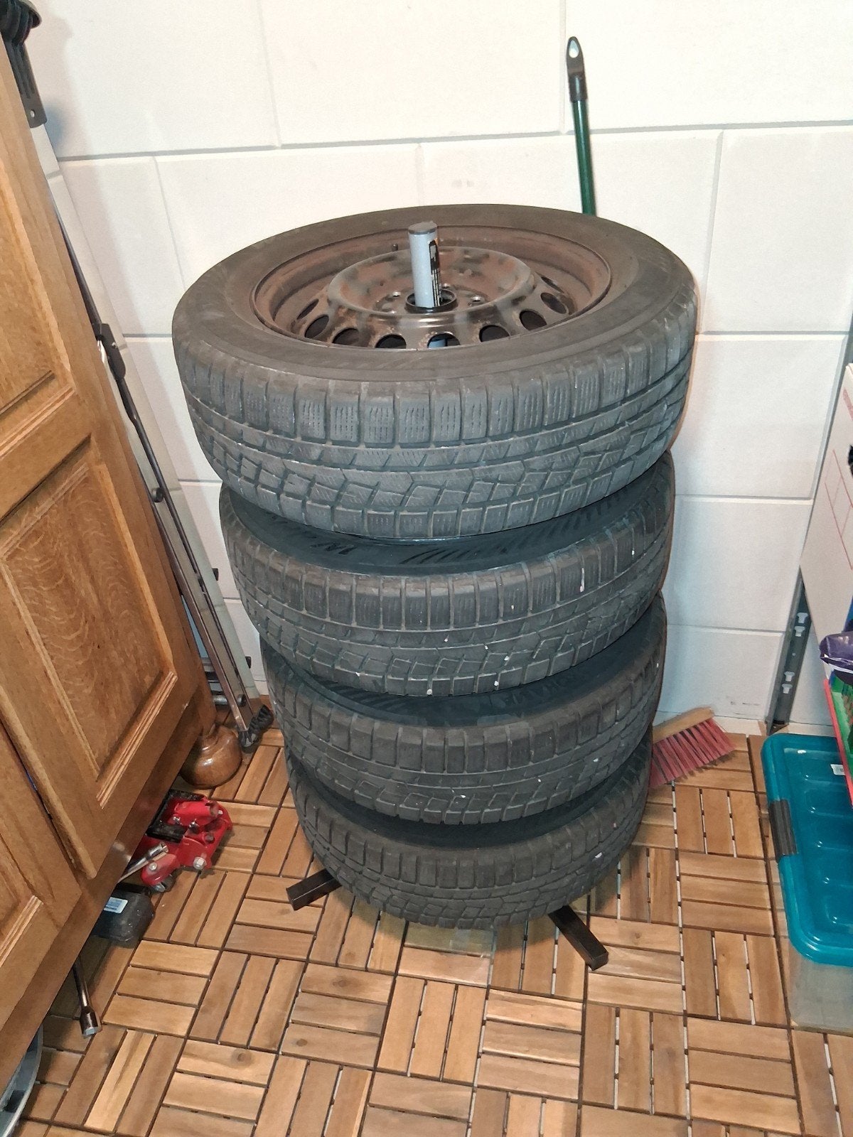 YOKOHAMA winterbanden 205/60 R16 96H, Auto-onderdelen, Banden en Velgen, Ophalen, Gebruikt, 16 inch, Band(en)