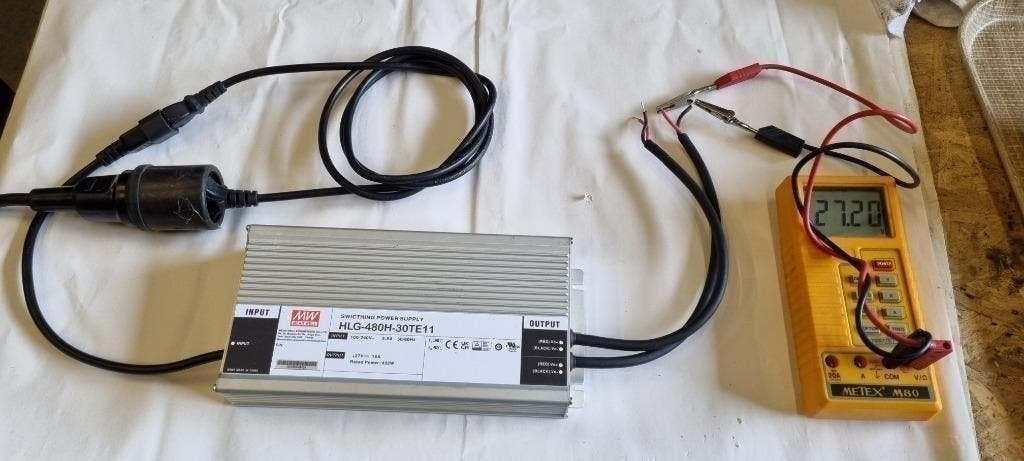 professionele MEANWELL geschakelde voeding  230-27V  16a, Ophalen, Gebruikt