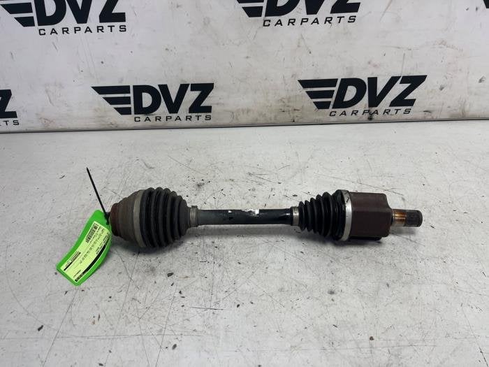 Aandrijfas links-voor van een Volkswagen Passat, Gebruikt, -, Volkswagen, -