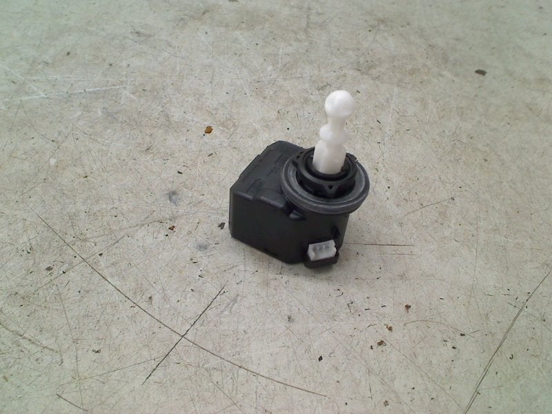 Koplamp Hoogteverstelling Motor Polo V (6R) 2010, Gebruikt, Volkswagen, Volkswagen AG, Kundenbetreuung@volkswagen.de