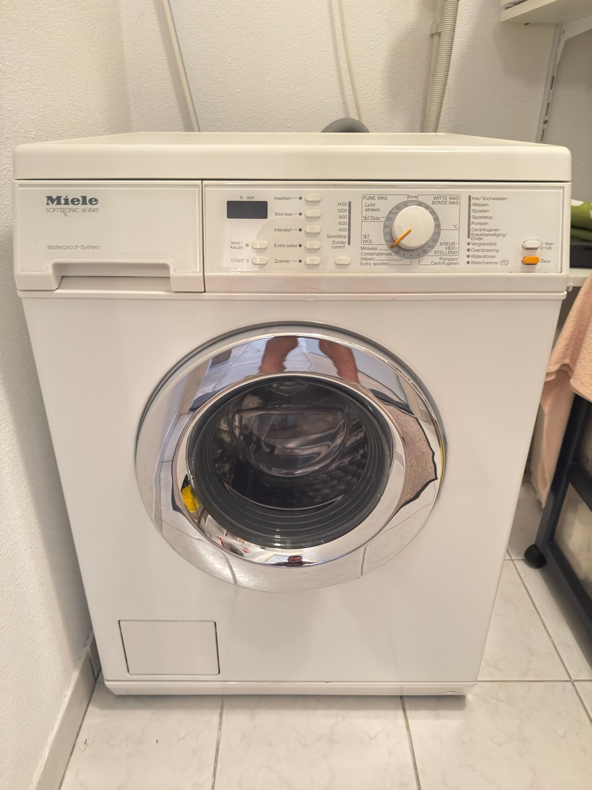 Miele Softronic W4145 Wasmachine - Betrouwbaar en Zuinig, Witgoed en Apparatuur, Ophalen, Gebruikt, Voorlader, Wolwasprogramma
