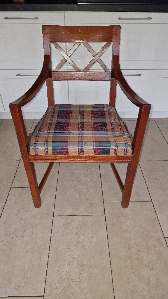 Schuitema eettafel stoelen met armleuningen, Ophalen