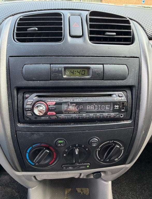 Mazda PREMACY 1.8i Exclusive 4 x elect. ramen airco RIJDT GO, Voorwielaandrijving, 101 pk, Gebruikt, 4 cilinders