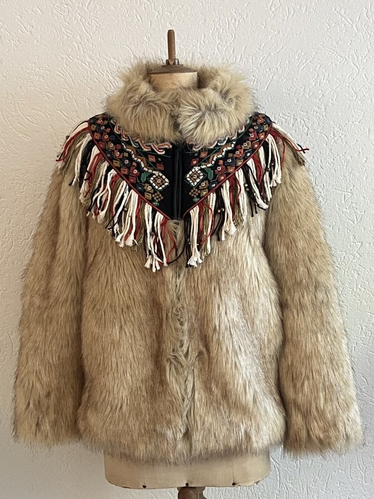 Zara kunst bontjas XS/S beige boho etnisch borduursel franje, Verzenden, Beige, Zo goed als nieuw, Maat 36 (S)