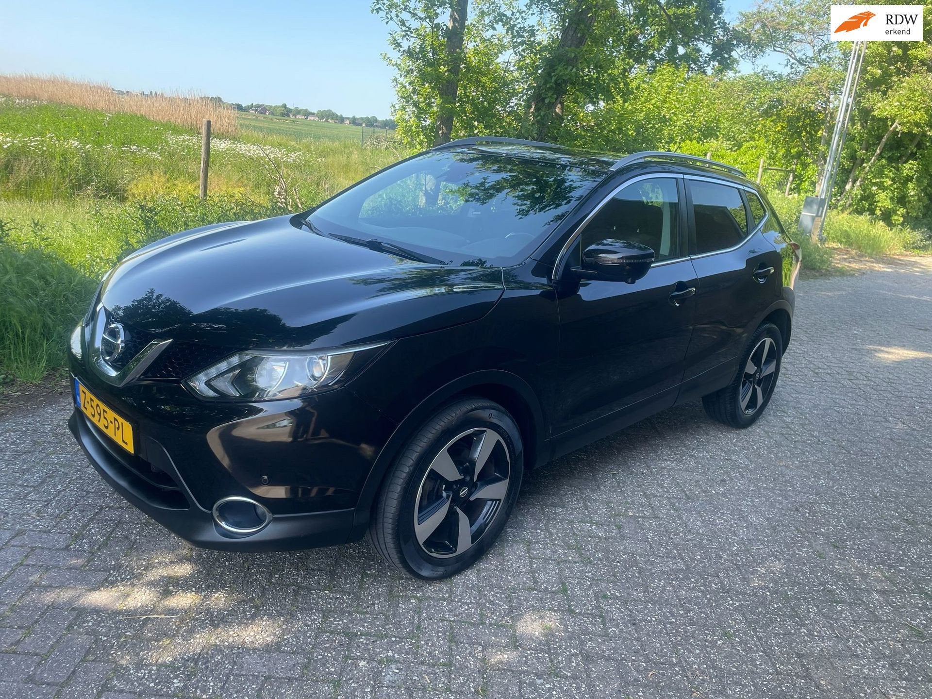 Nissan Qashqai 1.2 N-Vision|Parkeersensor|Camera, Voorwielaandrijving, Dealer onderhouden, Stof, Gebruikt