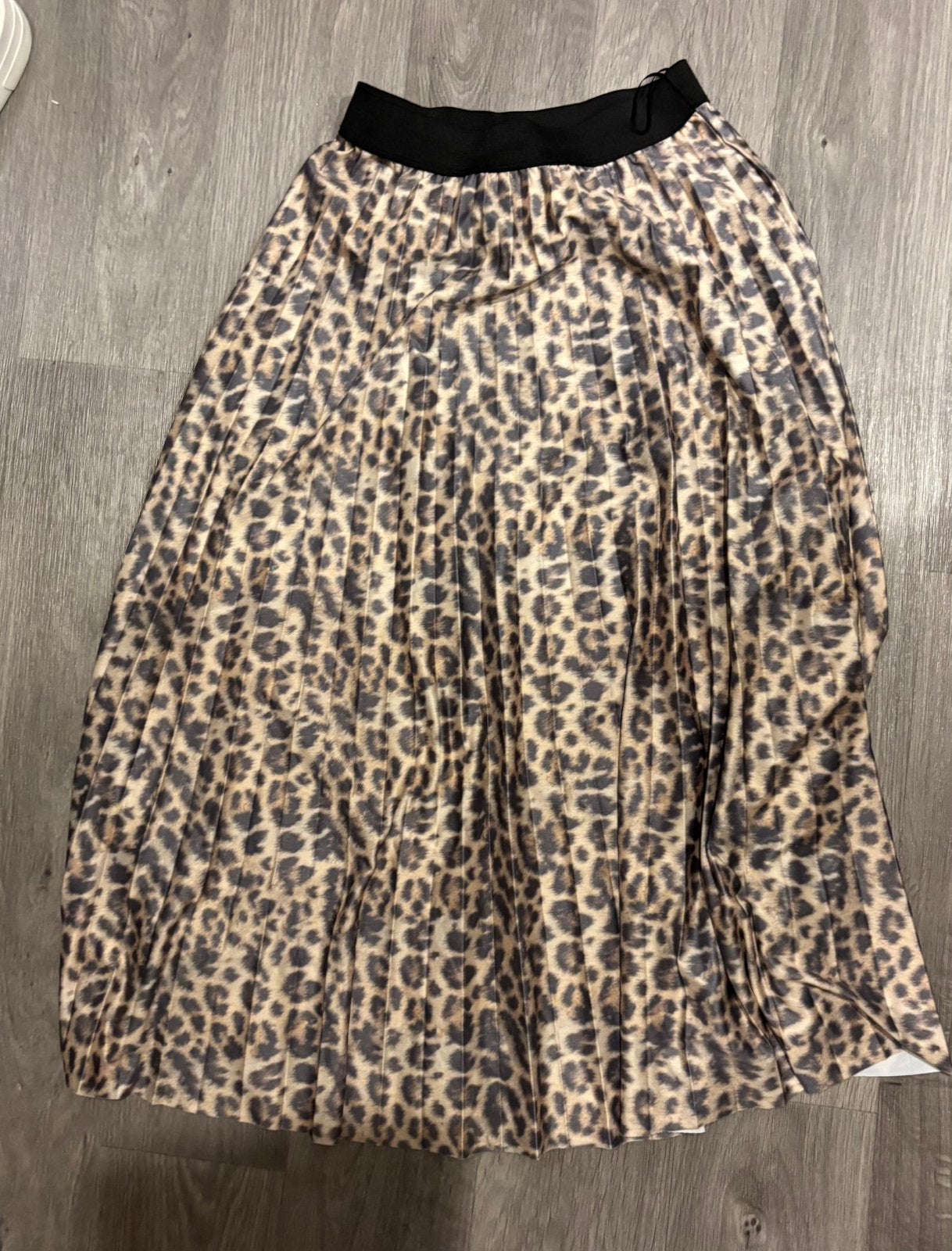Satijnen panterprint plisse rok, Kleding | Dames, Rokken, Bruin, Nieuw, Ophalen of Verzenden, Maat 36 (S)