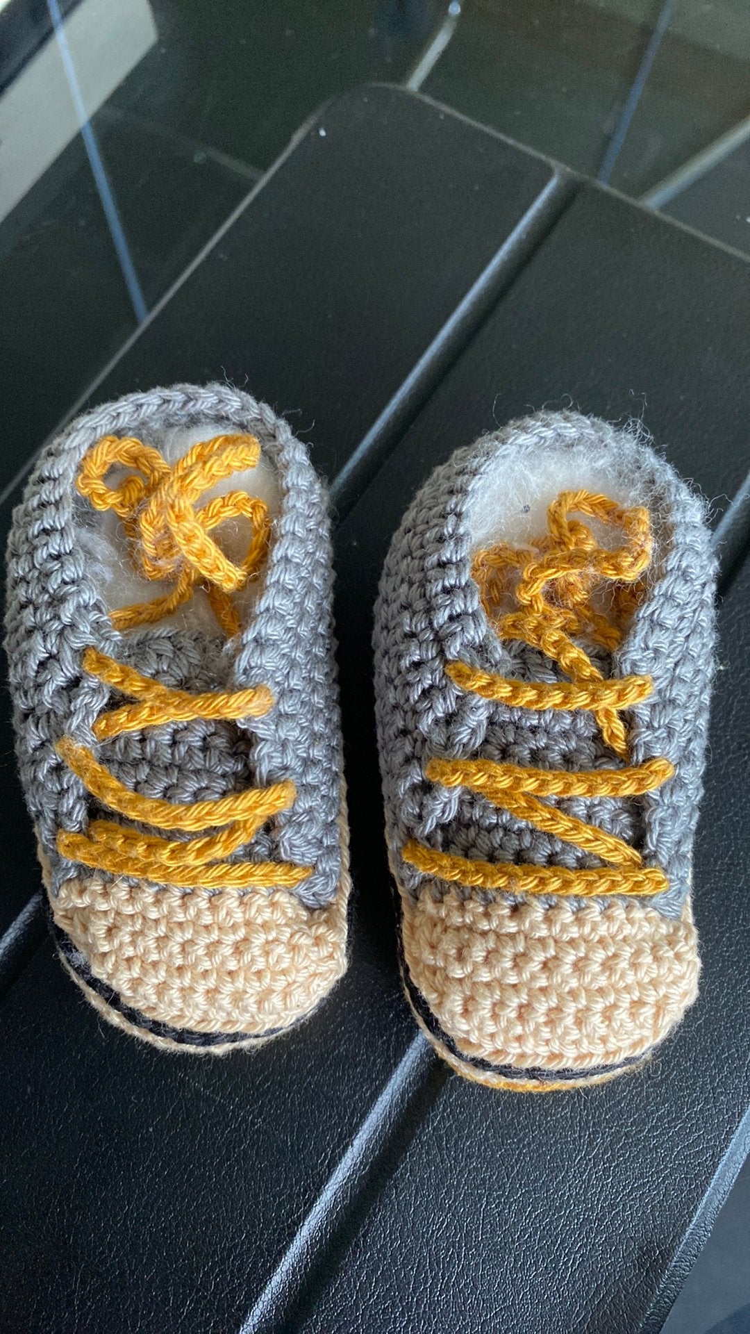 Paar handgehaakte babysneakers, Ophalen of Verzenden, Zo goed als nieuw, Jongetje of Meisje, Slofjes