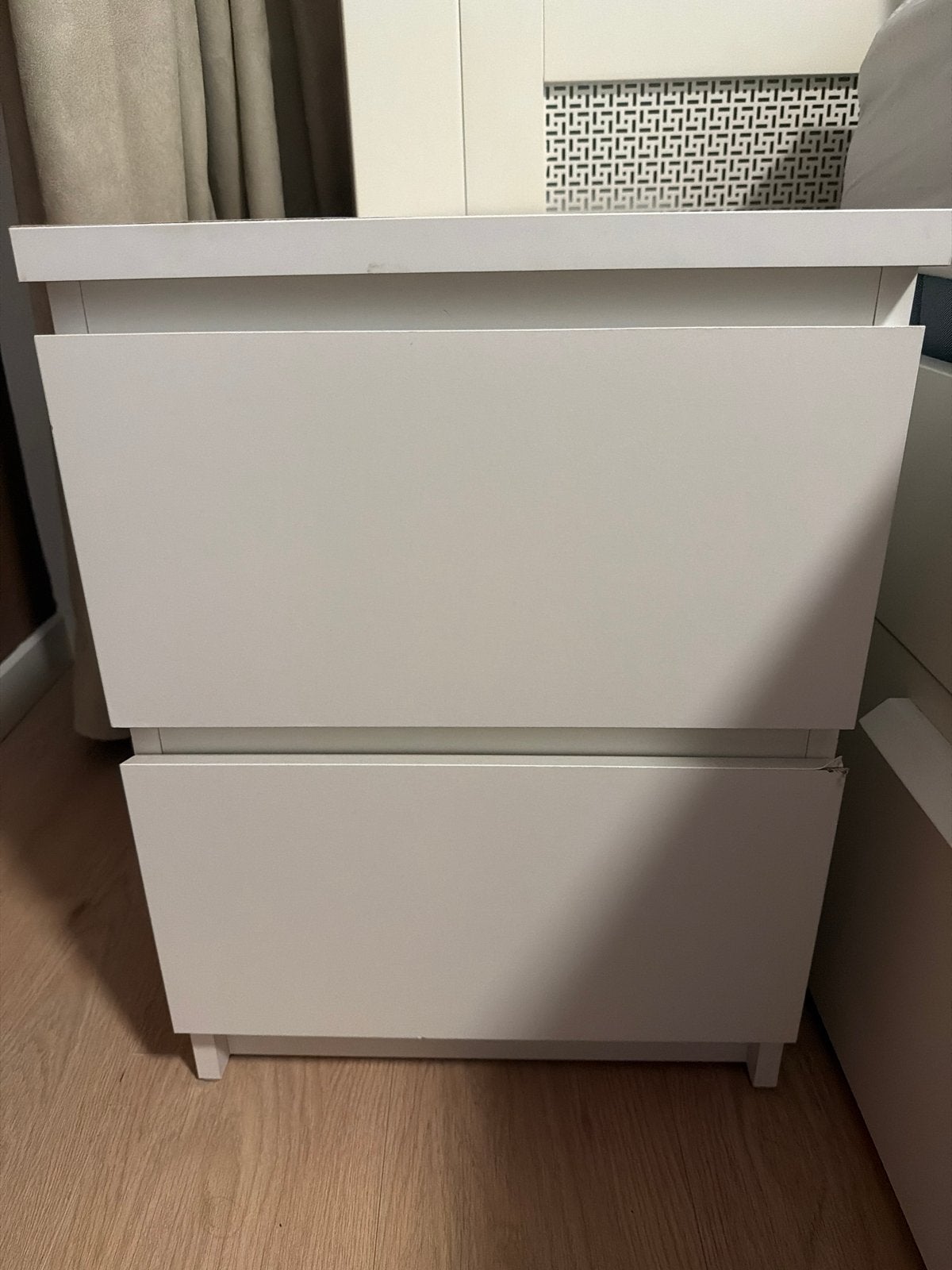 IKEA nachtkastje wit met 2 lades, Gebruikt, Minder dan 45 cm, Ophalen of Verzenden, Minder dan 55 cm