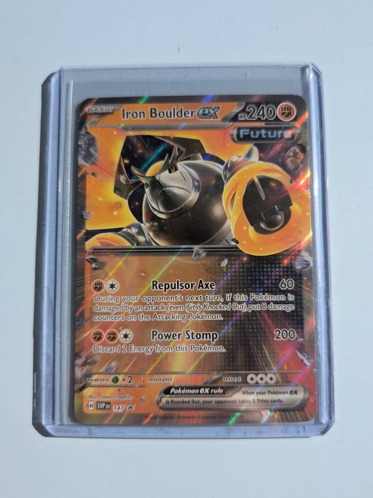 Pokémon TCG Iron Boulder ex (Future) 240 HP, Ophalen, Zo goed als nieuw, Losse kaart, Foil